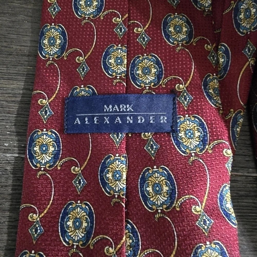 Vintage 90s Mark Alexander Deep Red Gold Artsy Print Silk Neck Tie